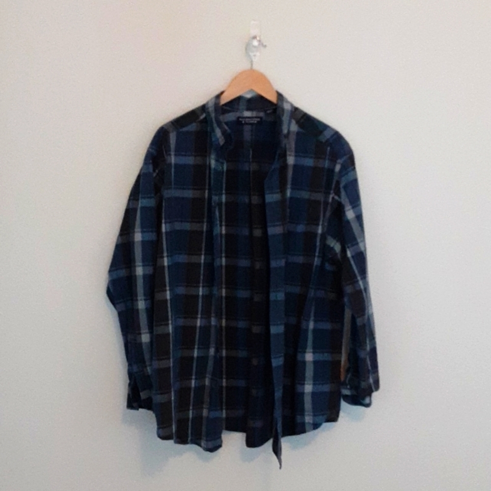 Roundtree & Yorke Men's Button-down Shirt